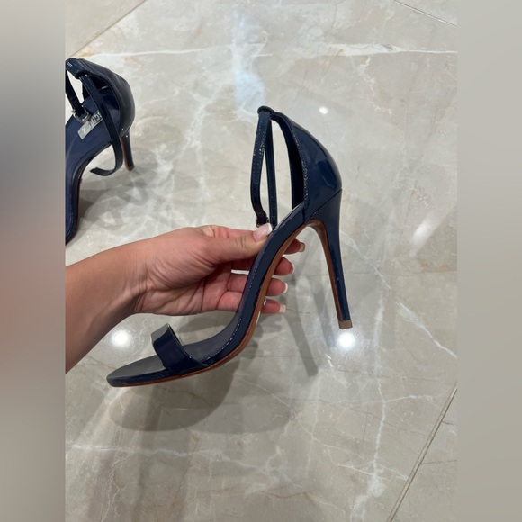 Schutz patent leather sandals size 7B - Picture 3 of 8